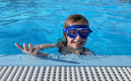 Junior (junior) swimming goggles for children